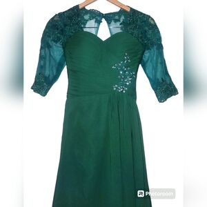 Vnaix Mother Of The Bride Green Lace Up Bodice Lace Aplica Over Net Top 3/4 Slee